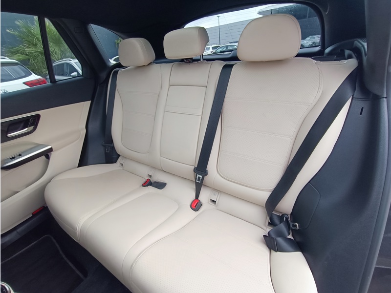 Image Mercedes-Benz GLC SUV GLC 300 e Hybrid EQ 4MATIC Business Line   GLC 300 e Hybrid EQ 4MATIC Business Line