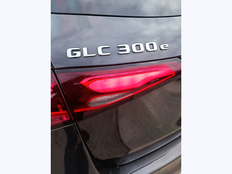 Image Mercedes-Benz GLC SUV GLC 300 e Hybrid EQ 4MATIC Business Line   GLC 300 e Hybrid EQ 4MATIC Business Line