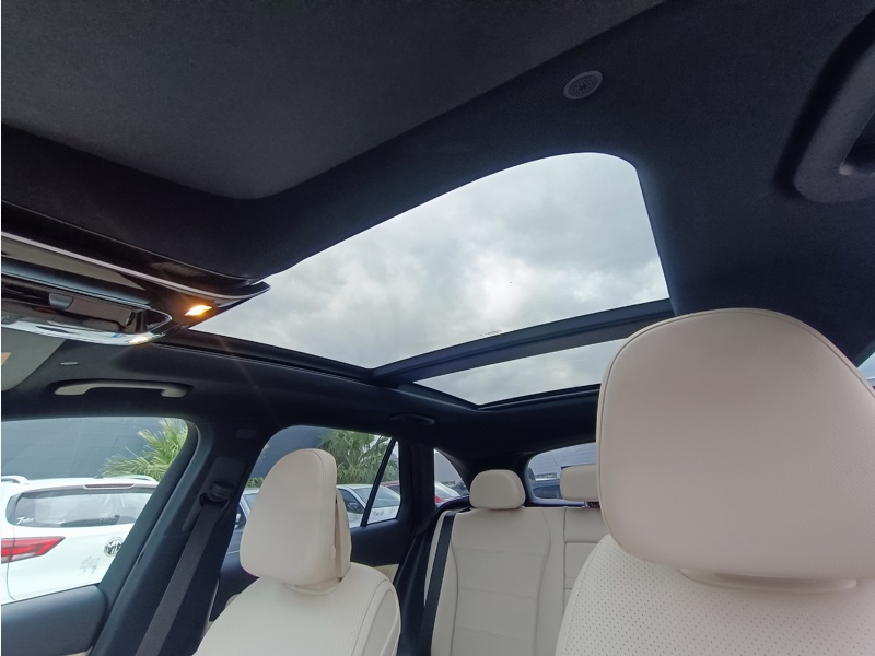 Image Mercedes-Benz GLC SUV GLC 300 e Hybrid EQ 4MATIC Business Line   GLC 300 e Hybrid EQ 4MATIC Business Line