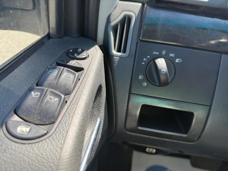 Image Mercedes-Benz VIANO CDI 3.0 AMBIENTE Long  Viano V6 3.0 CDI BlueEfficiency Long Ambiente A CDI 3.0 AMBIENTE Long