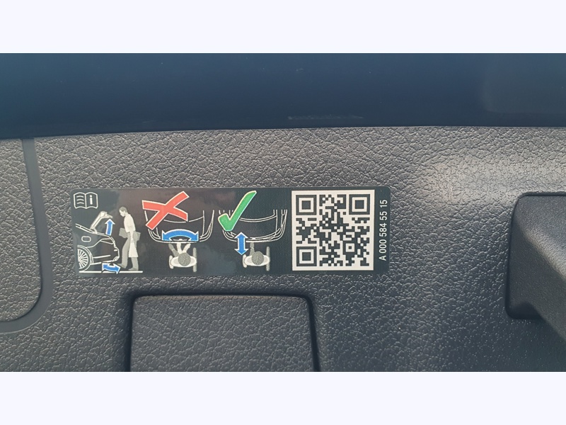 Image Mercedes-Benz CLASSE A 200 d Berline AMG Line   200 d Berline AMG Line