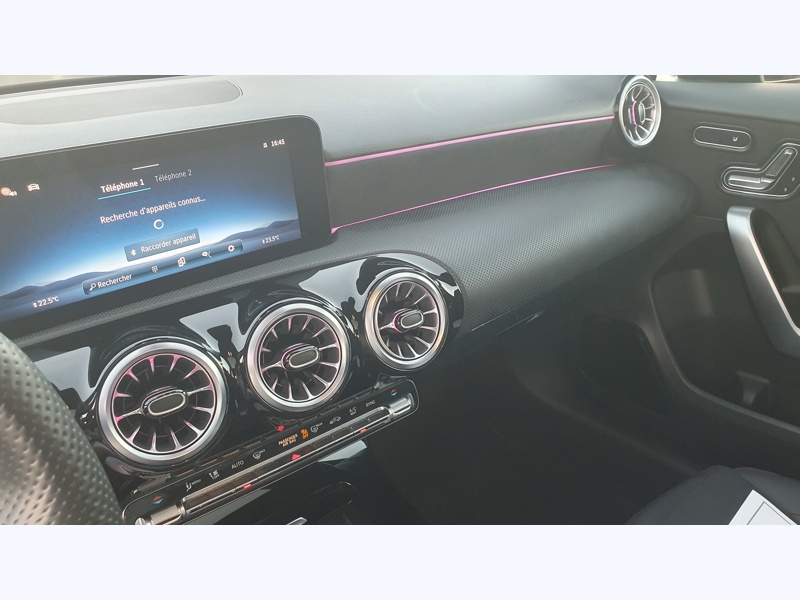 Image Mercedes-Benz CLASSE A 200 d Berline AMG Line   200 d Berline AMG Line