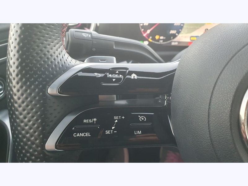 Image Mercedes-Benz CLASSE A 200 d Berline AMG Line   200 d Berline AMG Line