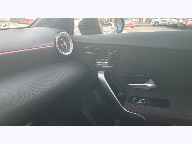 Image Mercedes-Benz CLASSE A 200 d Berline AMG Line   200 d Berline AMG Line