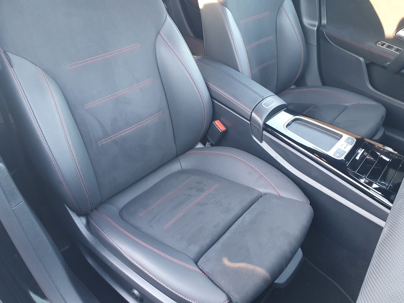 Image Mercedes-Benz CLASSE A 200 d Berline AMG Line   200 d Berline AMG Line