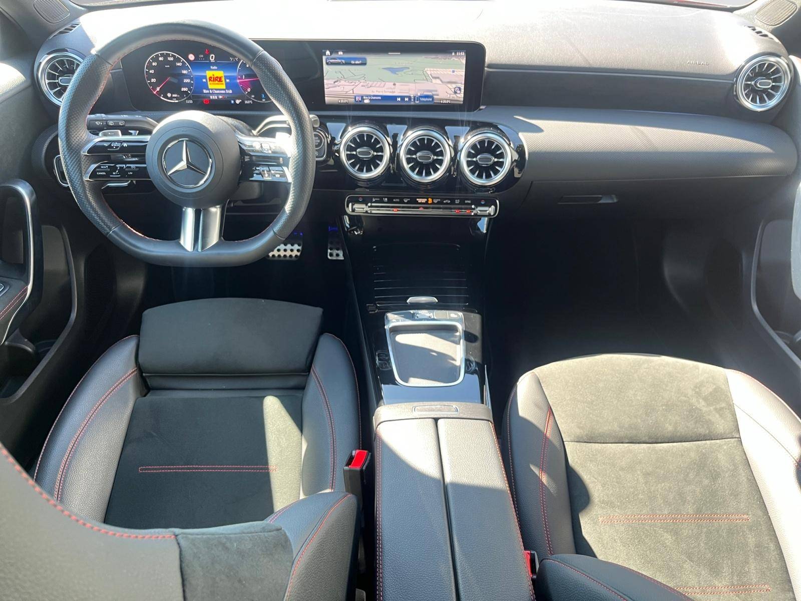 Photo Mercedes-Benz CLASSE A 180 d AMG Line  Classe A 180 d AMG Line