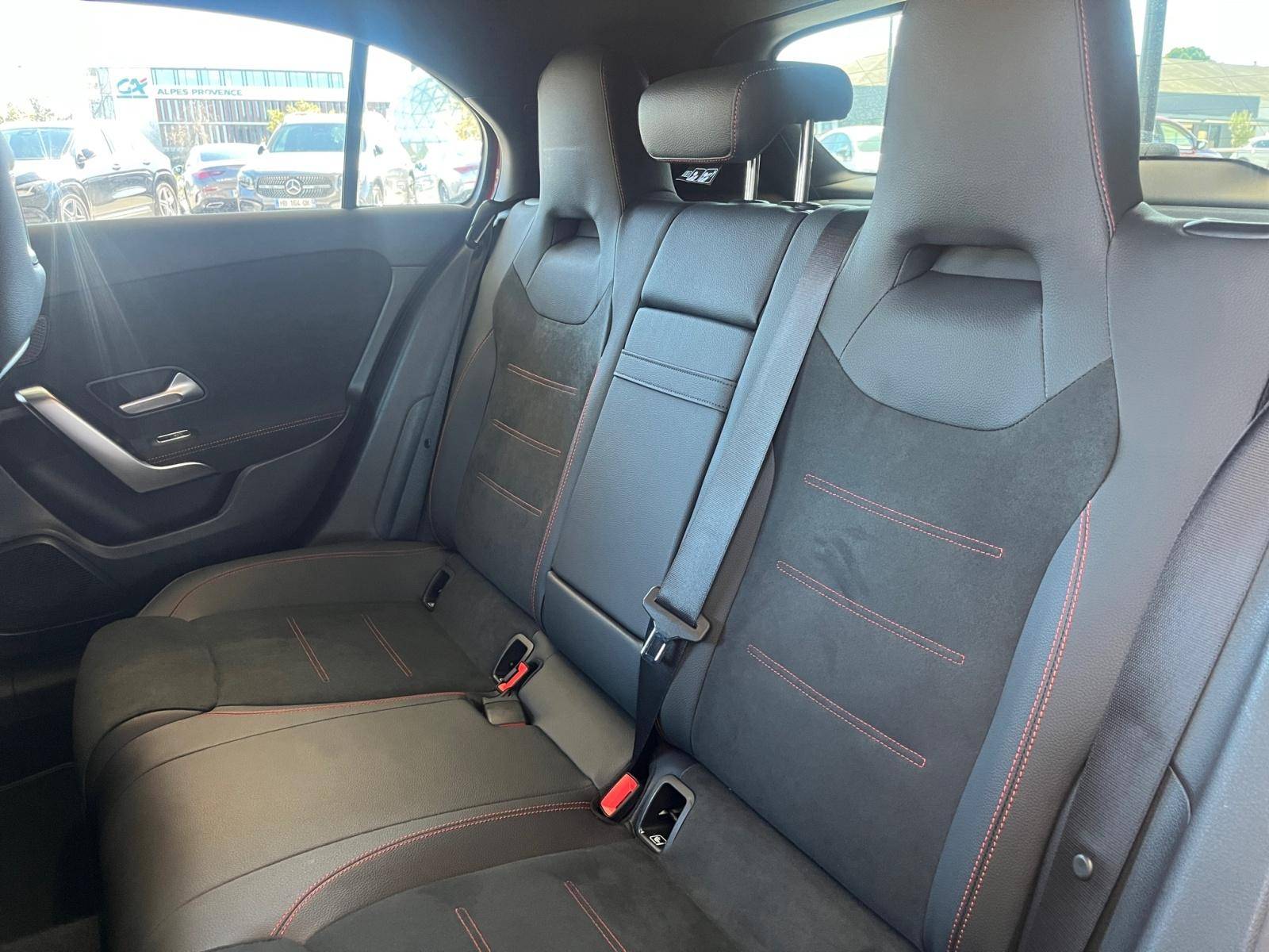 Image Mercedes-Benz CLASSE A 180 d AMG Line  Classe A 180 d AMG Line 180 d AMG Line