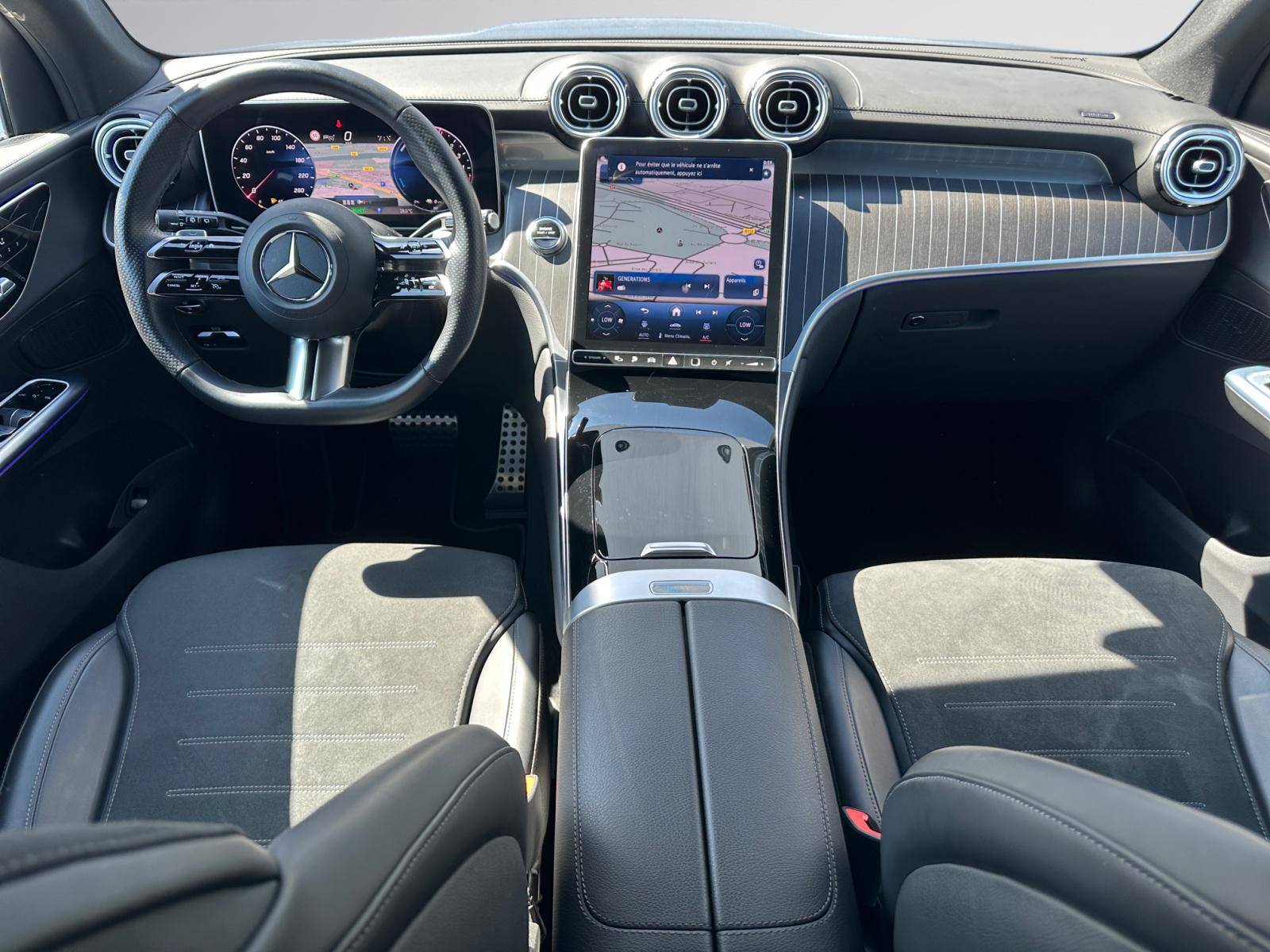 Image Mercedes-Benz GLC SUV GLC 300 de Hybrid EQ 4MATIC AMG Line  GLC 300 de 9G-Tronic 4Matic AMG Line GLC 300 de Hybrid EQ 4MATIC AMG Line