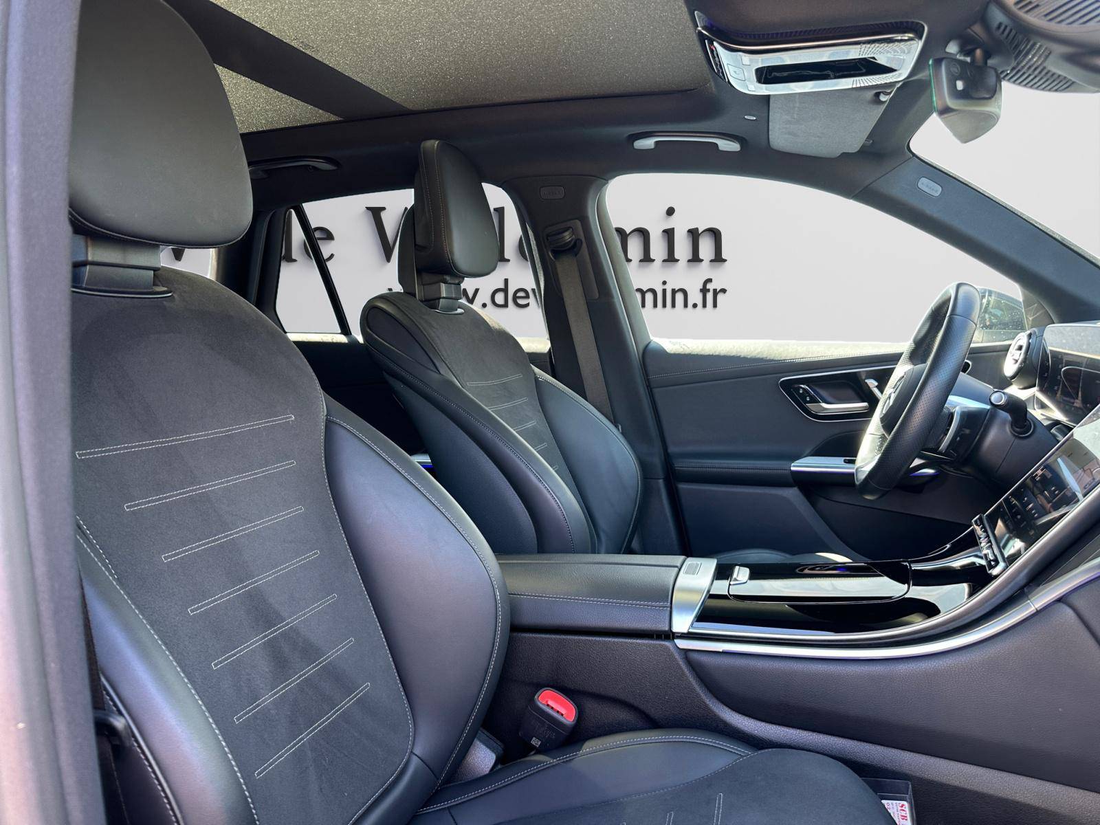 Image Mercedes-Benz GLC SUV GLC 300 de Hybrid EQ 4MATIC AMG Line  GLC 300 de 9G-Tronic 4Matic AMG Line GLC 300 de Hybrid EQ 4MATIC AMG Line