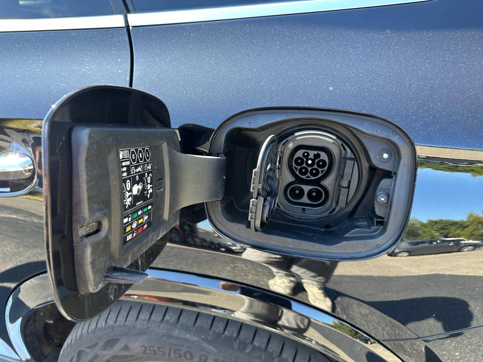 Image Mercedes-Benz GLC SUV GLC 300 de Hybrid EQ 4MATIC AMG Line  GLC 300 de 9G-Tronic 4Matic AMG Line GLC 300 de Hybrid EQ 4MATIC AMG Line